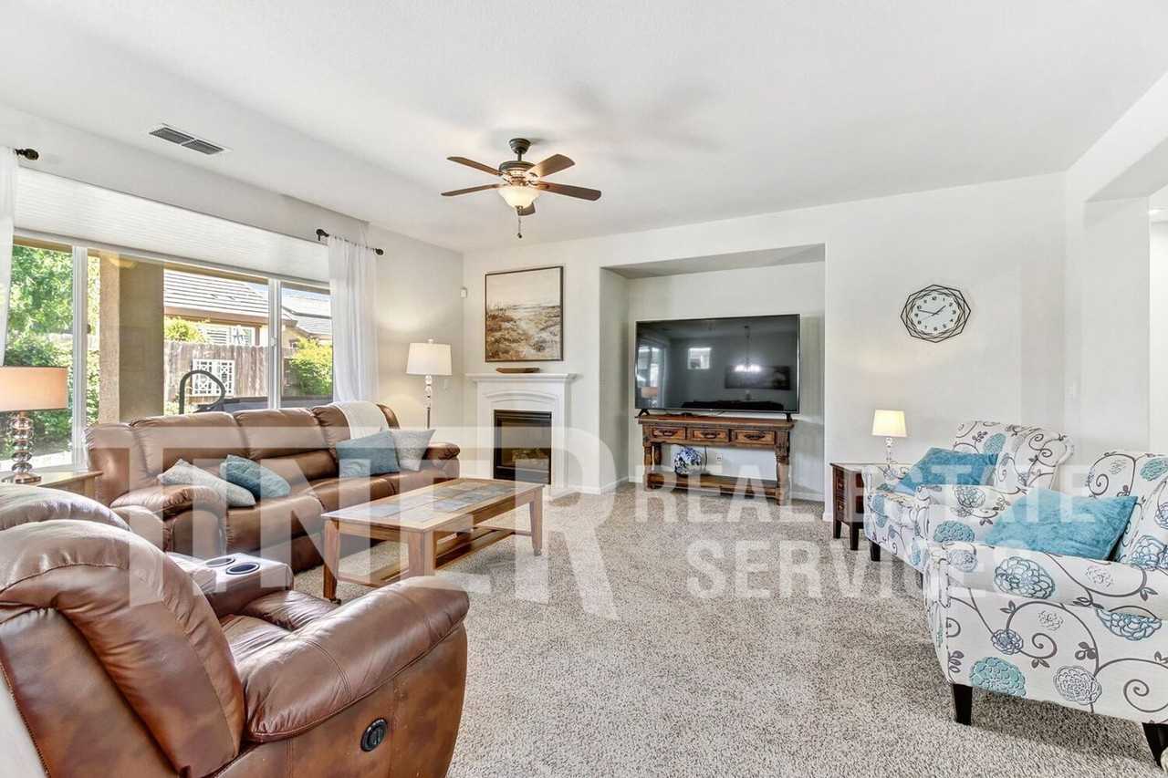 9812 Westminster Way - Photo 2 of 10
