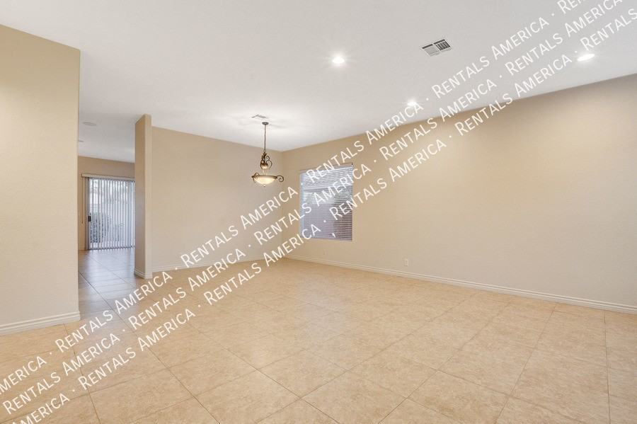 8960 Echo Ridge Dr - Photo 5 of 50