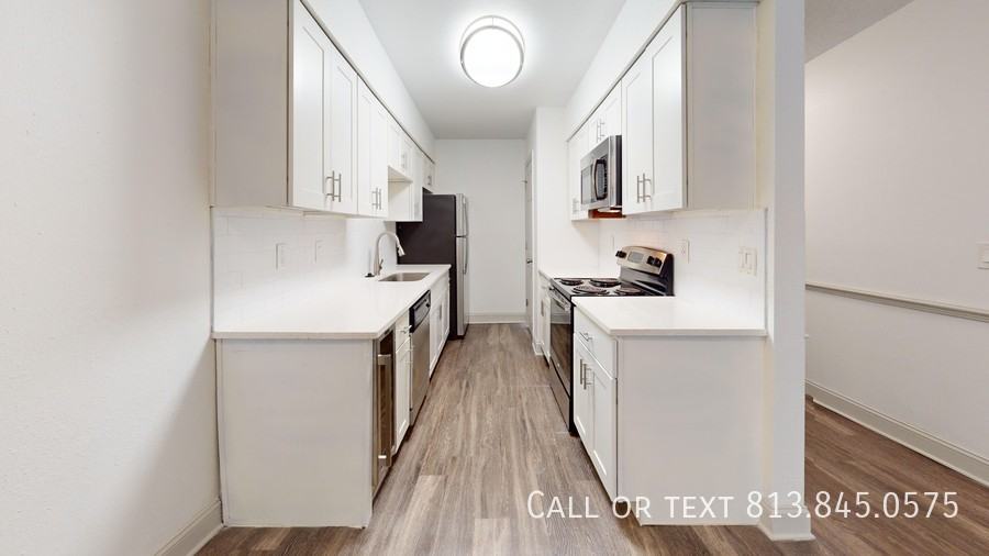 6237 S Manhattan Ave #5 - Photo 2 of 8