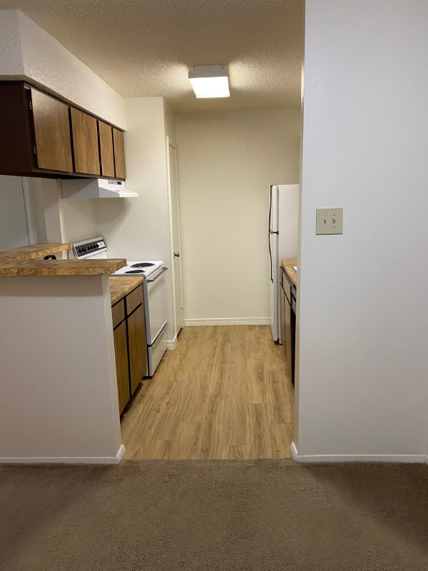 1601 West Somerville Street #301 - Photo 7 of 16