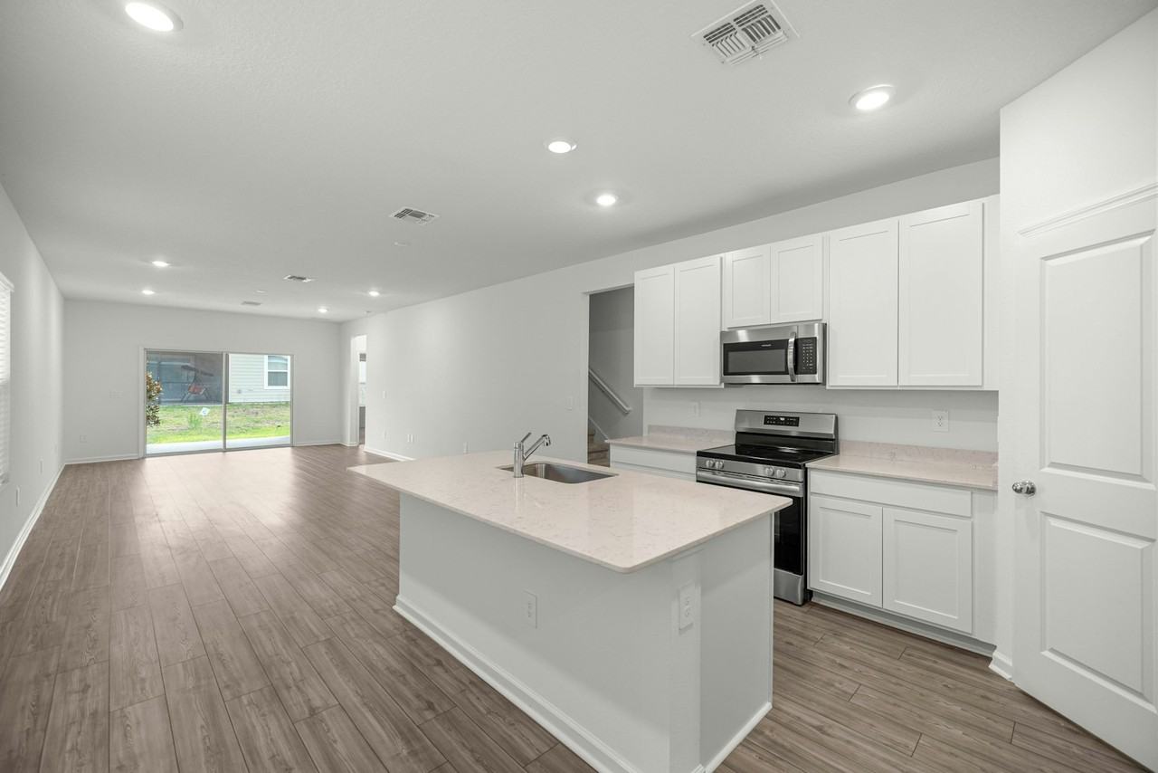 4610 Southwest 83rd Loop - Photo 2 of 21