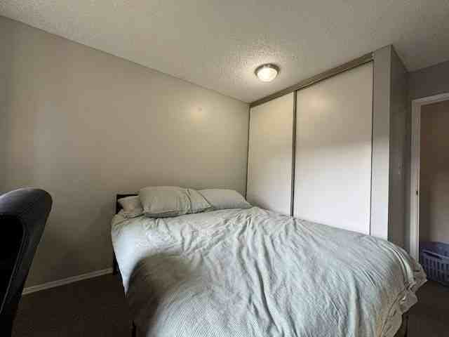 125 Sekura Crescent - Photo 3 of 8