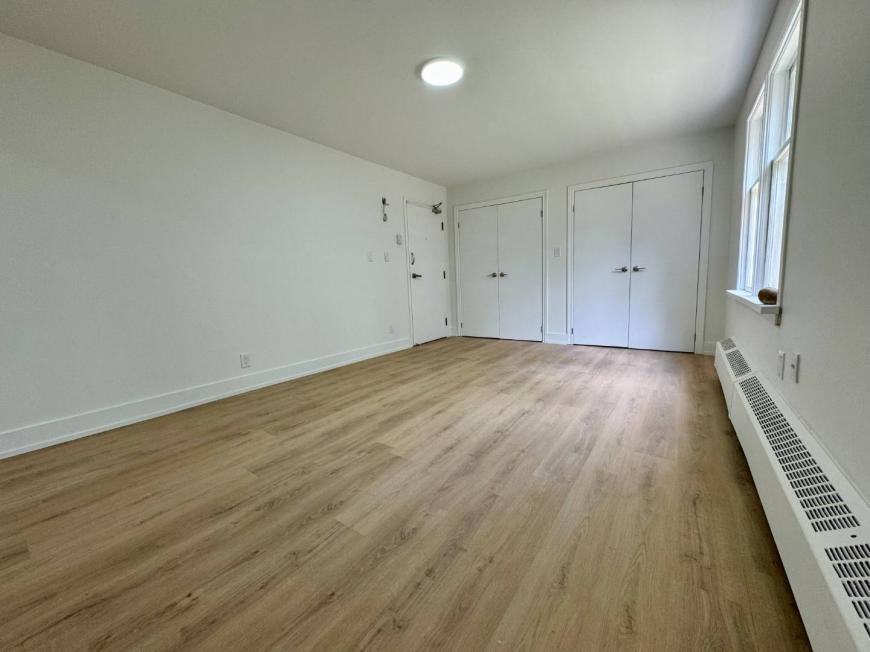 8 6-8 Peel St. - Photo 3 of 10