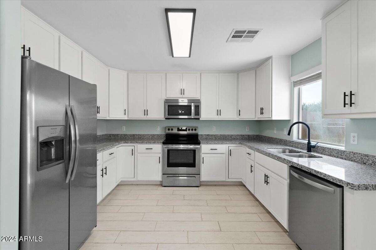 1973 E Lipizzan Dr - Photo 7 of 37