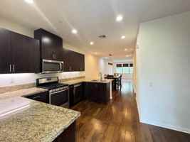 featured image of 905 N Primrose Ln