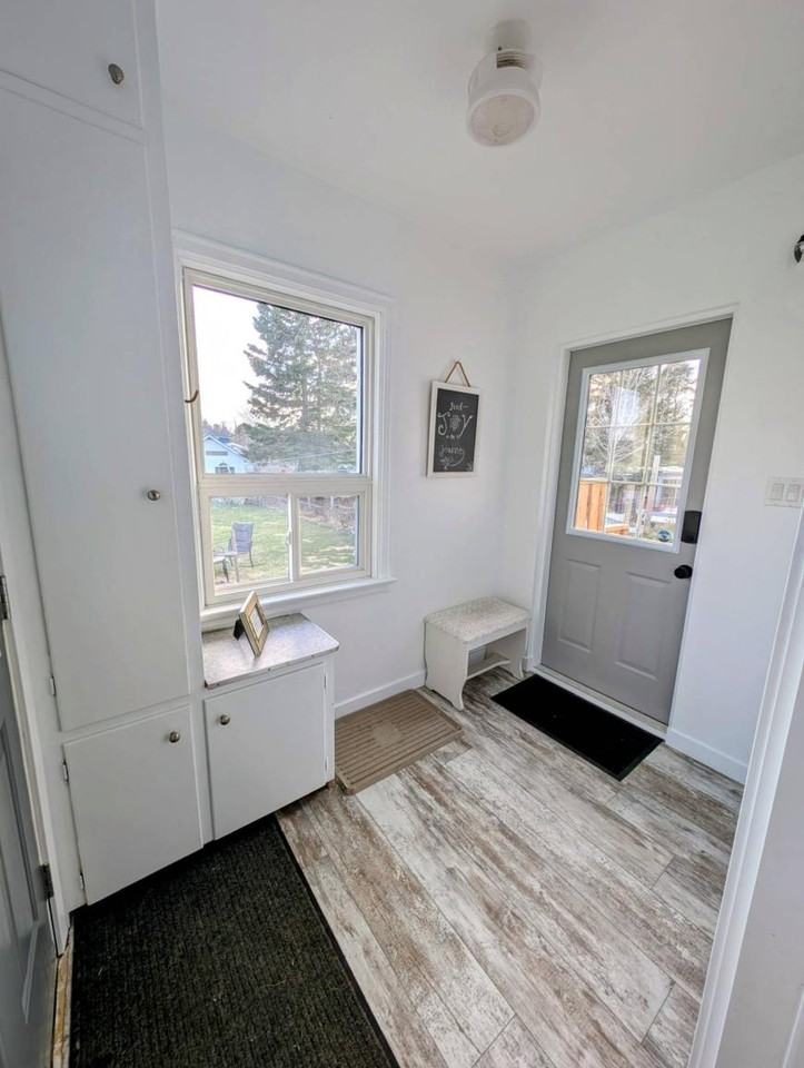 361 Van Horne St - Photo 2 of 10