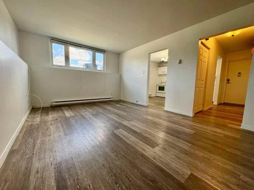 641 Ford St N - Photo 2 of 10