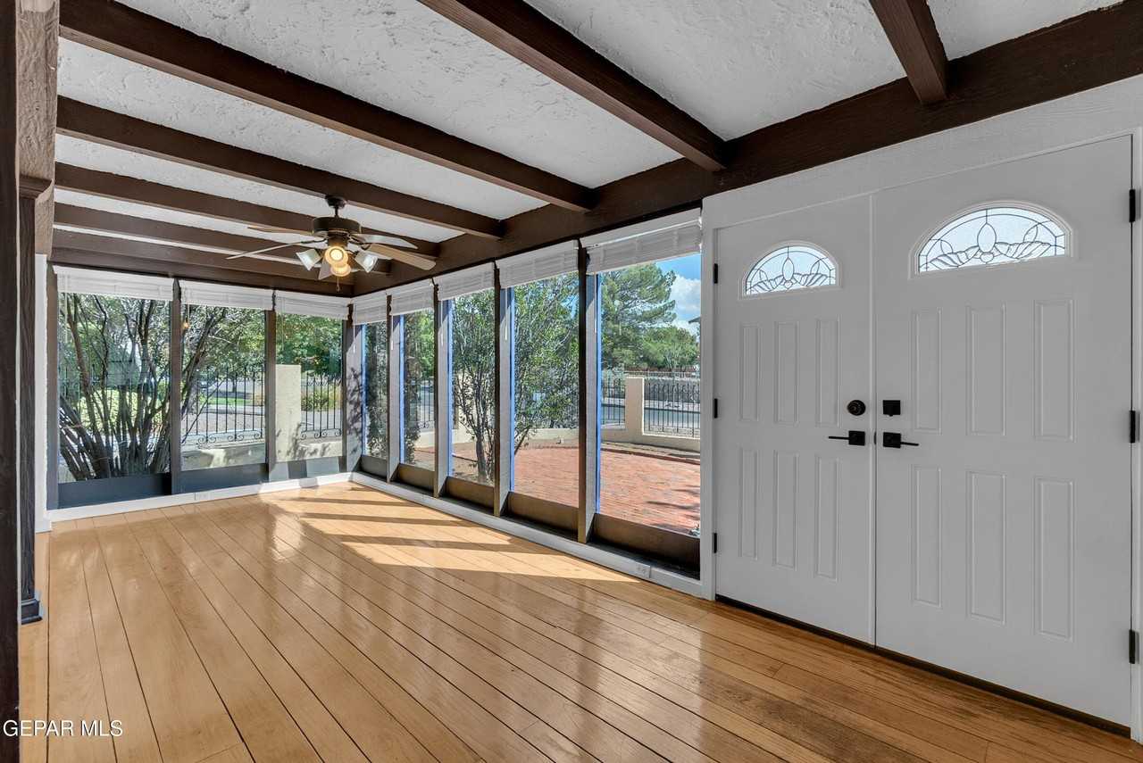 923 Mc Kelligon Drive - Photo 3 of 41