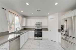 featured image of 9893 Canyon Peak Dr