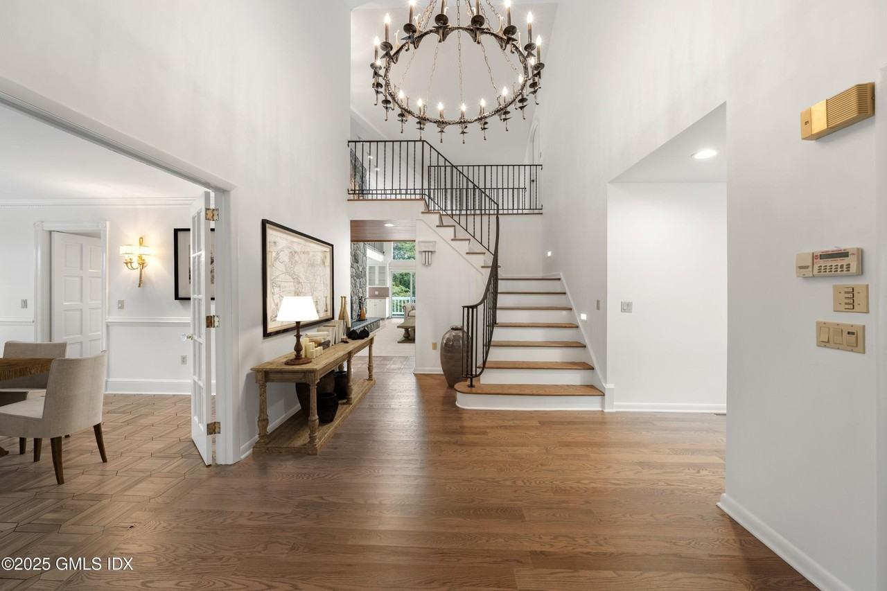 21 Harkim Rd - Photo 6 of 43