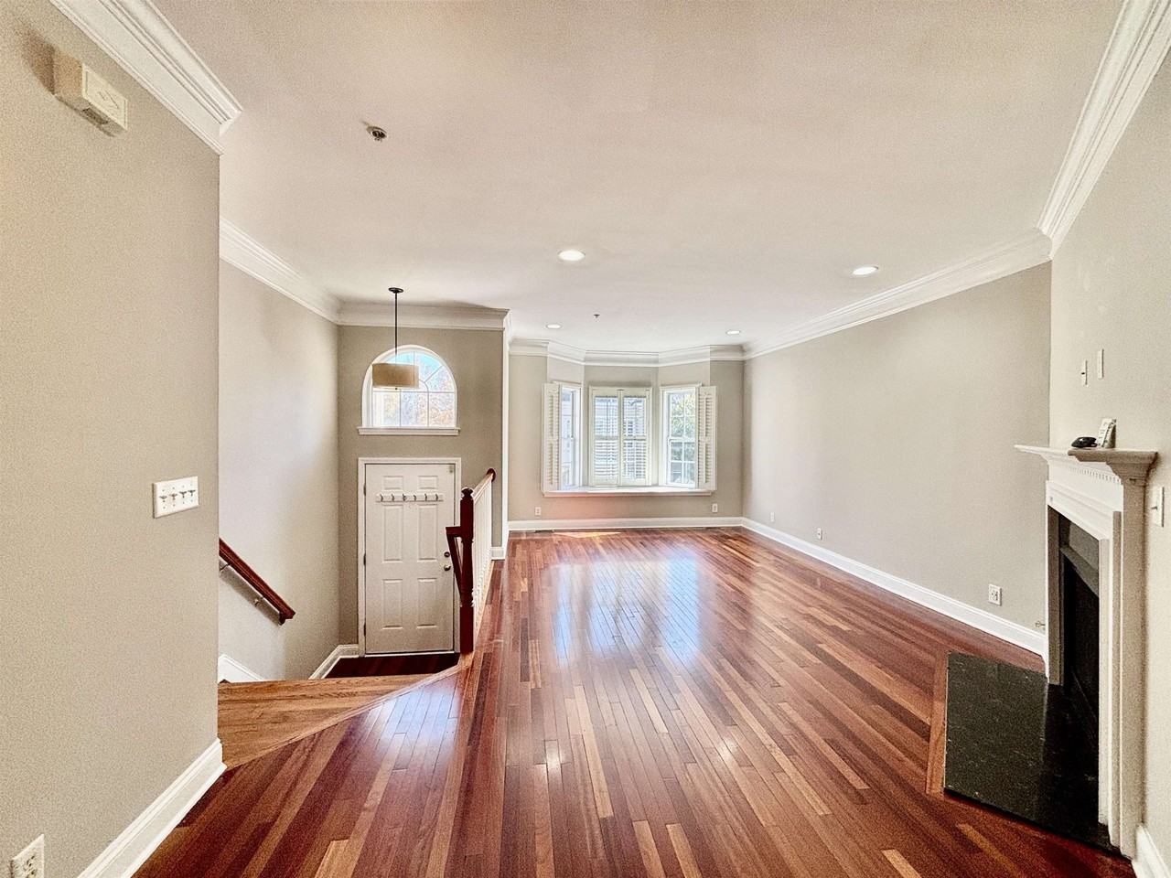 25 Mallard Pl - Photo 2 of 50