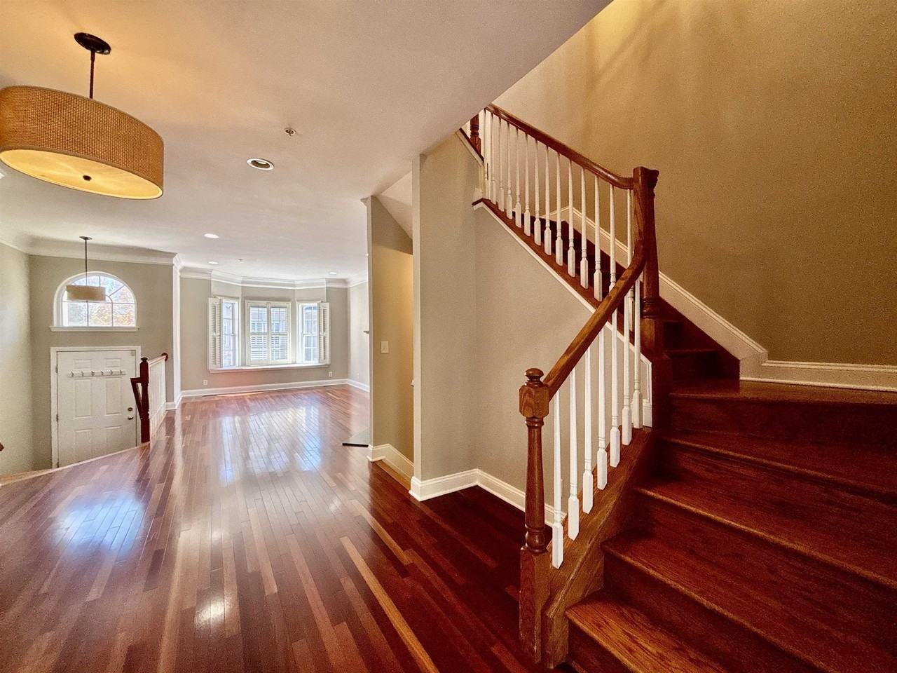 25 Mallard Pl - Photo 5 of 50