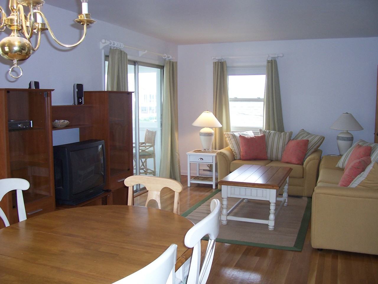 2561 West Ave - Photo 3 of 17