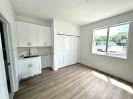 featured image of 2931 Nw 57th St #A