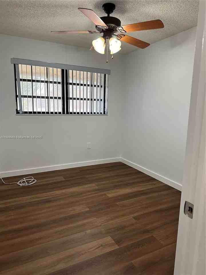 5912 Southwest 133rd Court - Photo 4 of 10