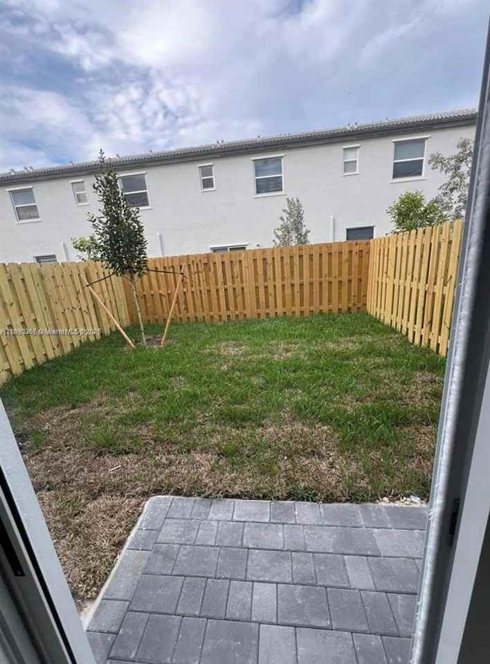 16243 Sw 292nd St #16243 - Photo 6 of 13