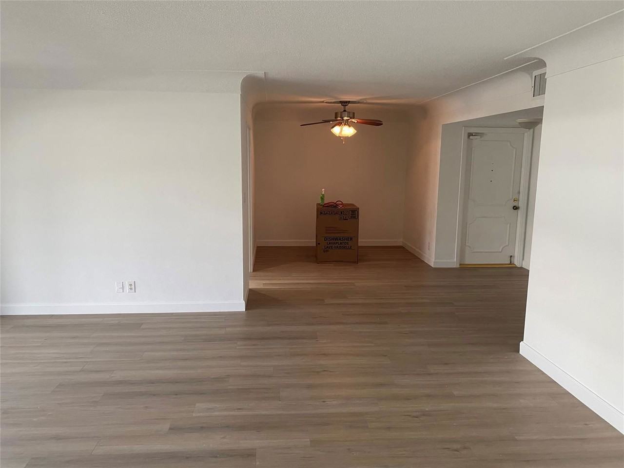 3051 Ne 47th Ct #104A - Photo 5 of 8