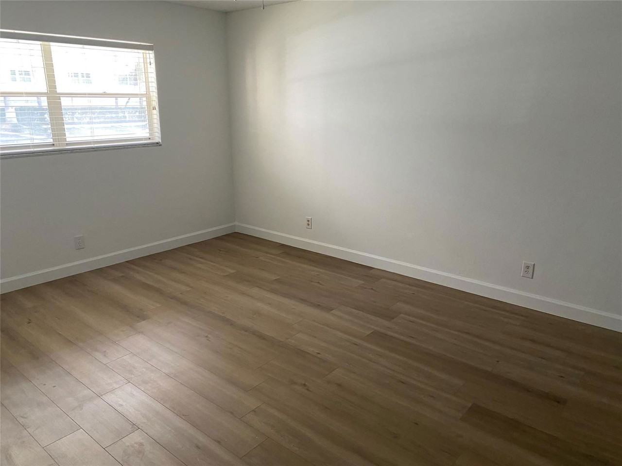 3051 Ne 47th Ct #104A - Photo 6 of 8