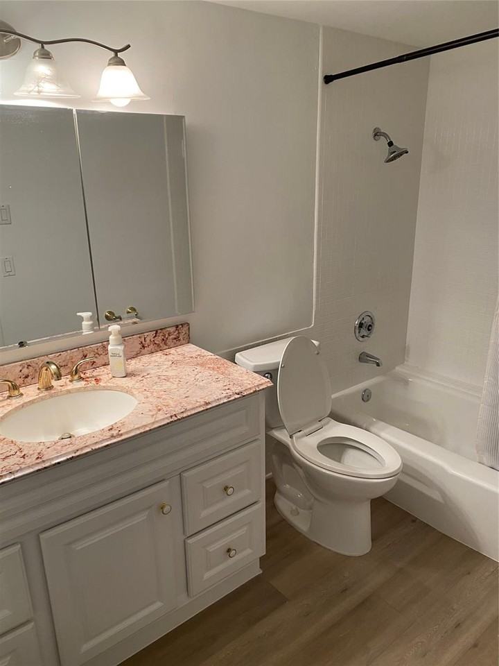 3051 Ne 47th Ct #104A - Photo 7 of 8