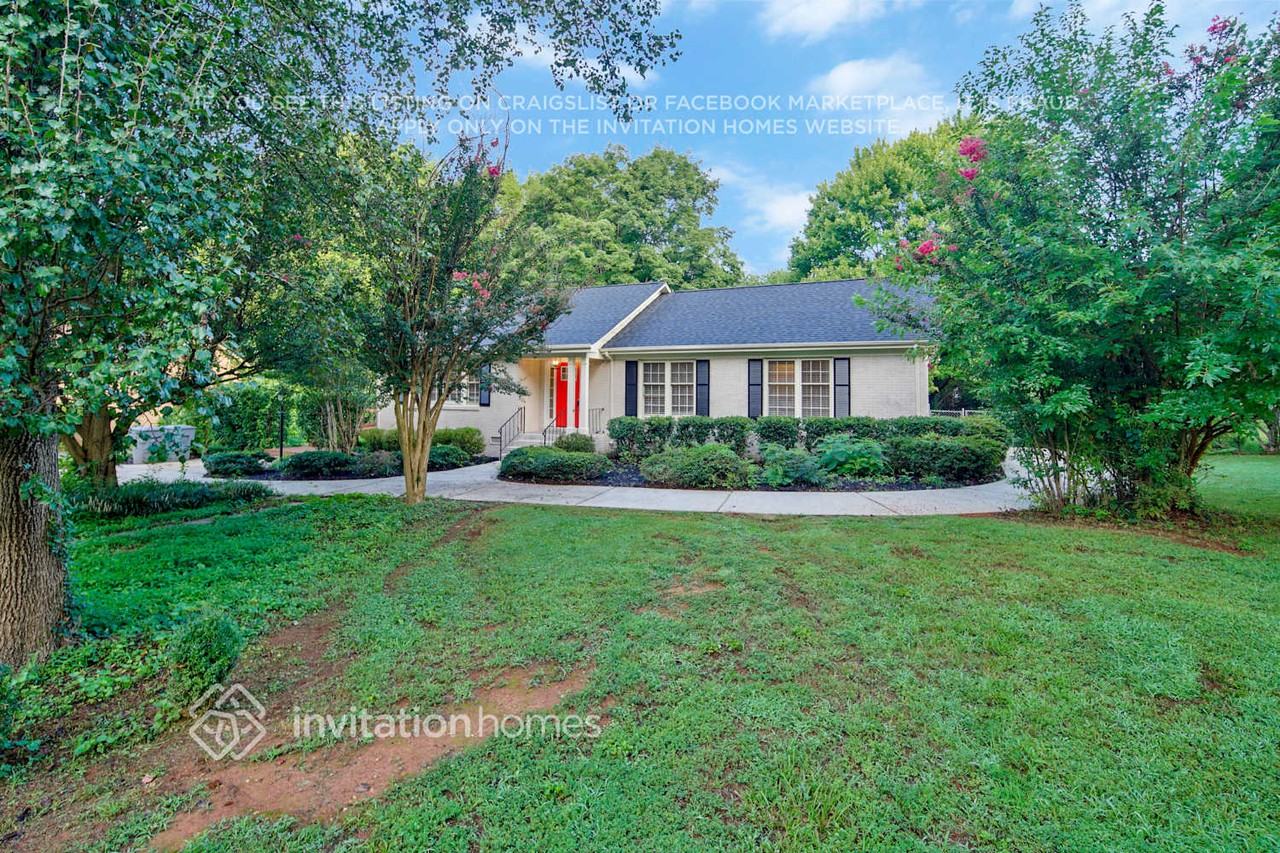 8433 Dunsinane Dr - Photo 2 of 27