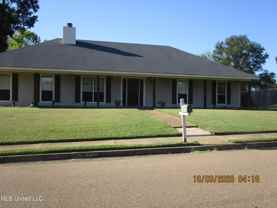143 Glenwood Dr - Photo 1 of 1