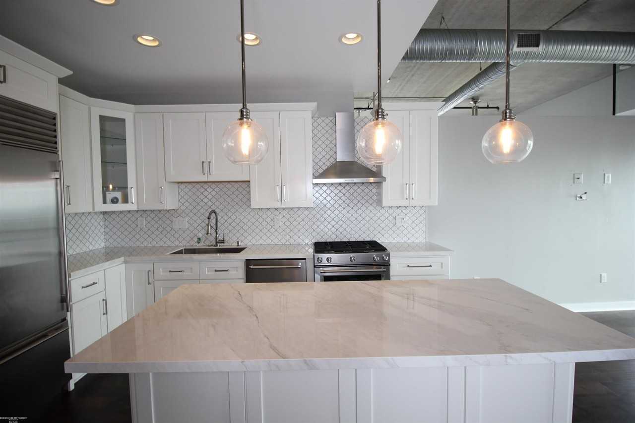 350 N Main St #802 - Photo 7 of 32