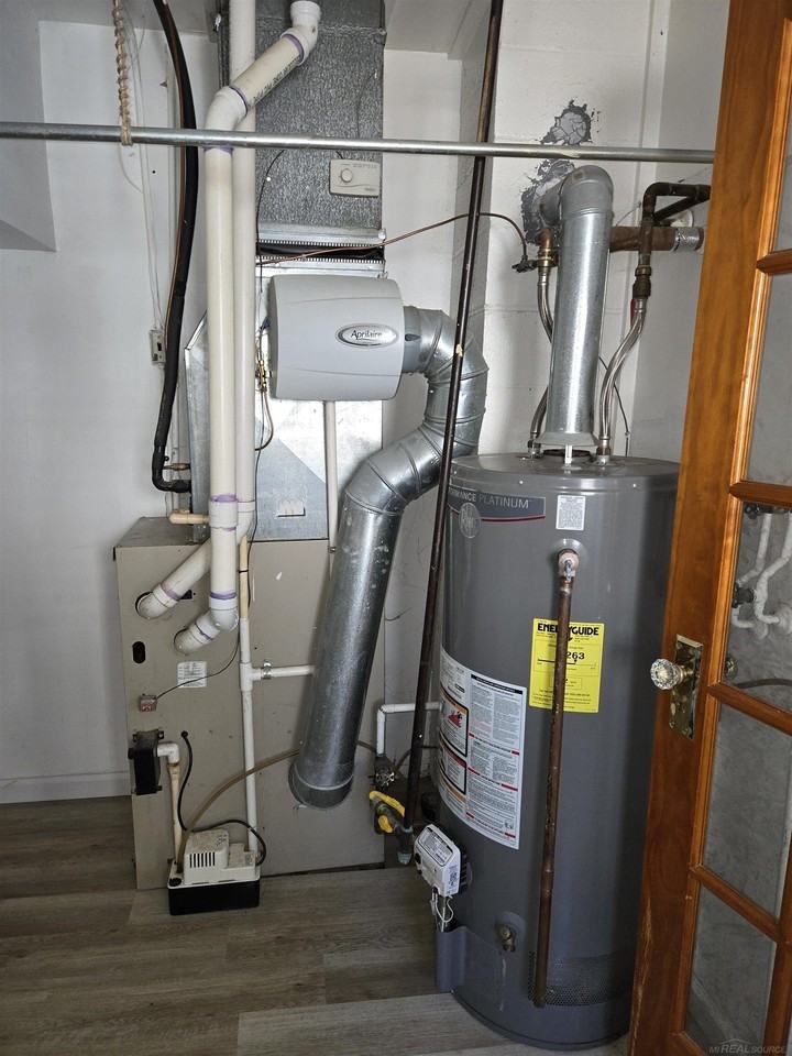 1186 E Harwood Ave - Photo 7 of 13