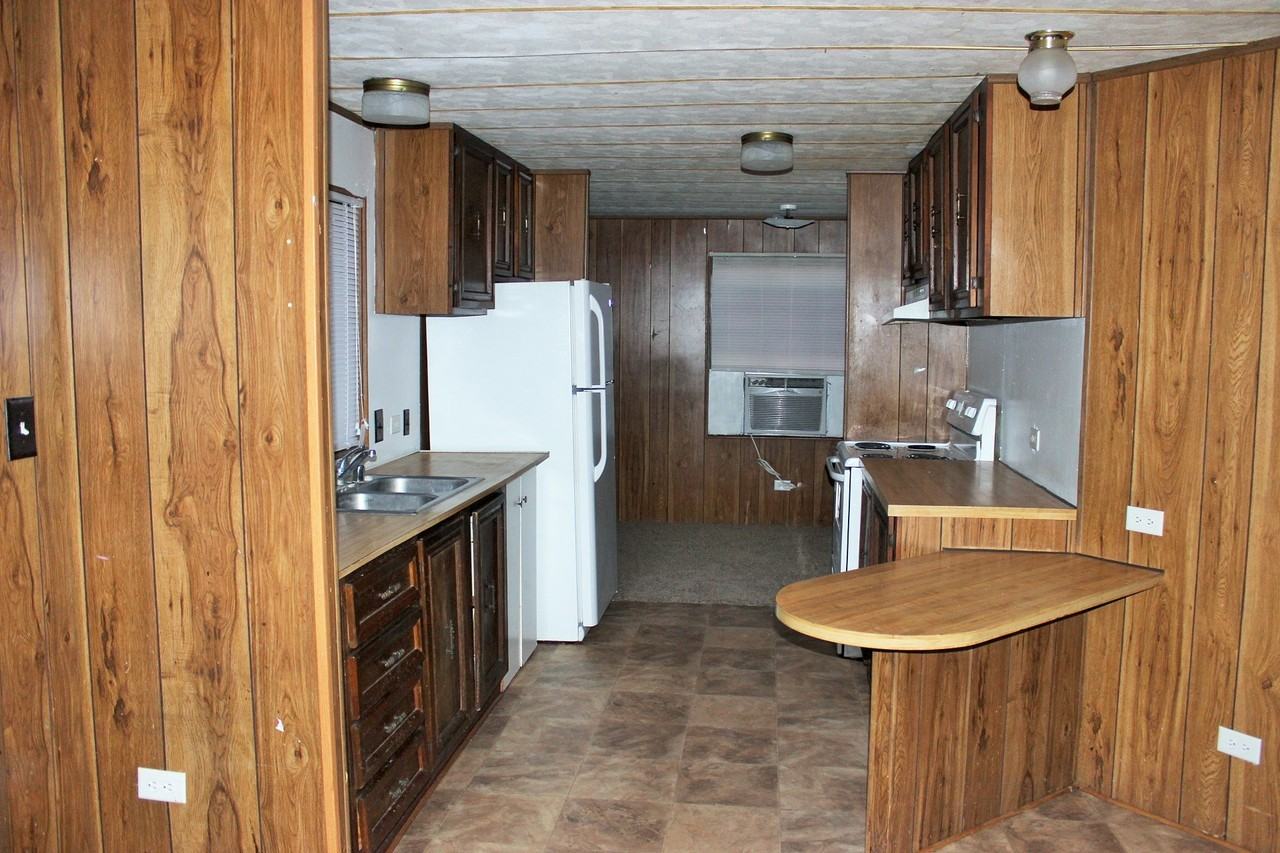 6050 Green Meadows Ln - Photo 2 of 8