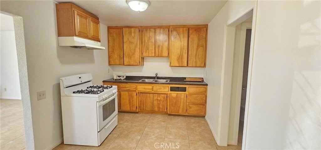 1530 E Jacinto View Rd - Photo 3 of 9