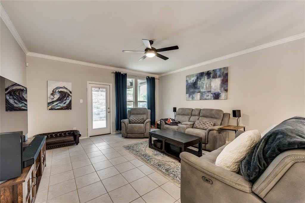 2316 Bernese Ln - Photo 4 of 22