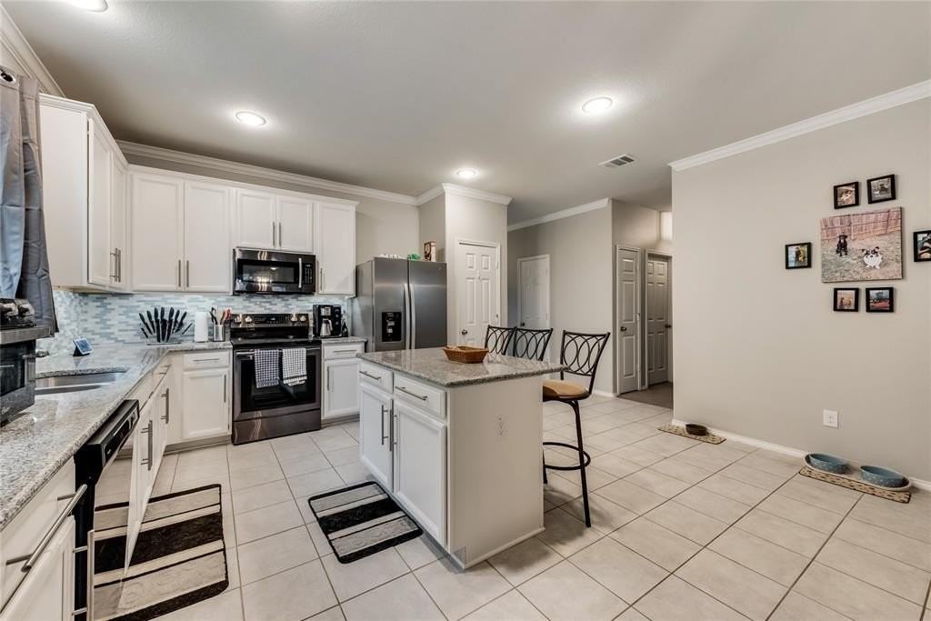 2316 Bernese Ln - Photo 7 of 22