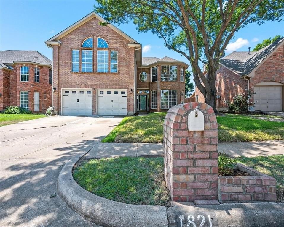 1821 Brook Ln - Photo 2 of 36