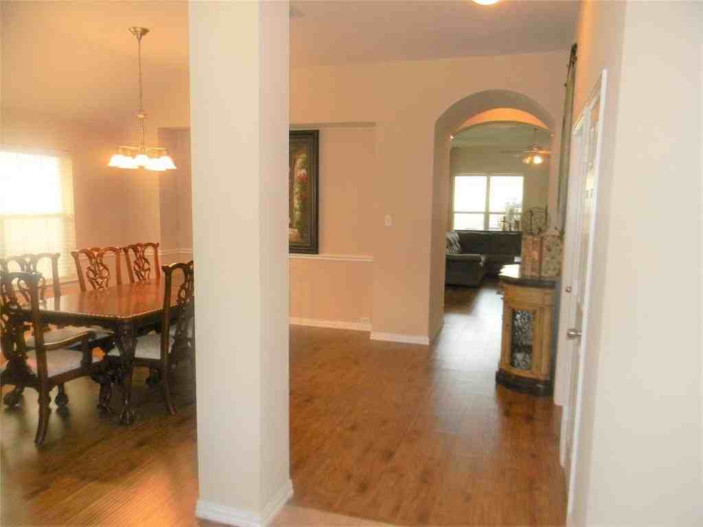 1716 Kittyhawk Dr - Photo 3 of 29