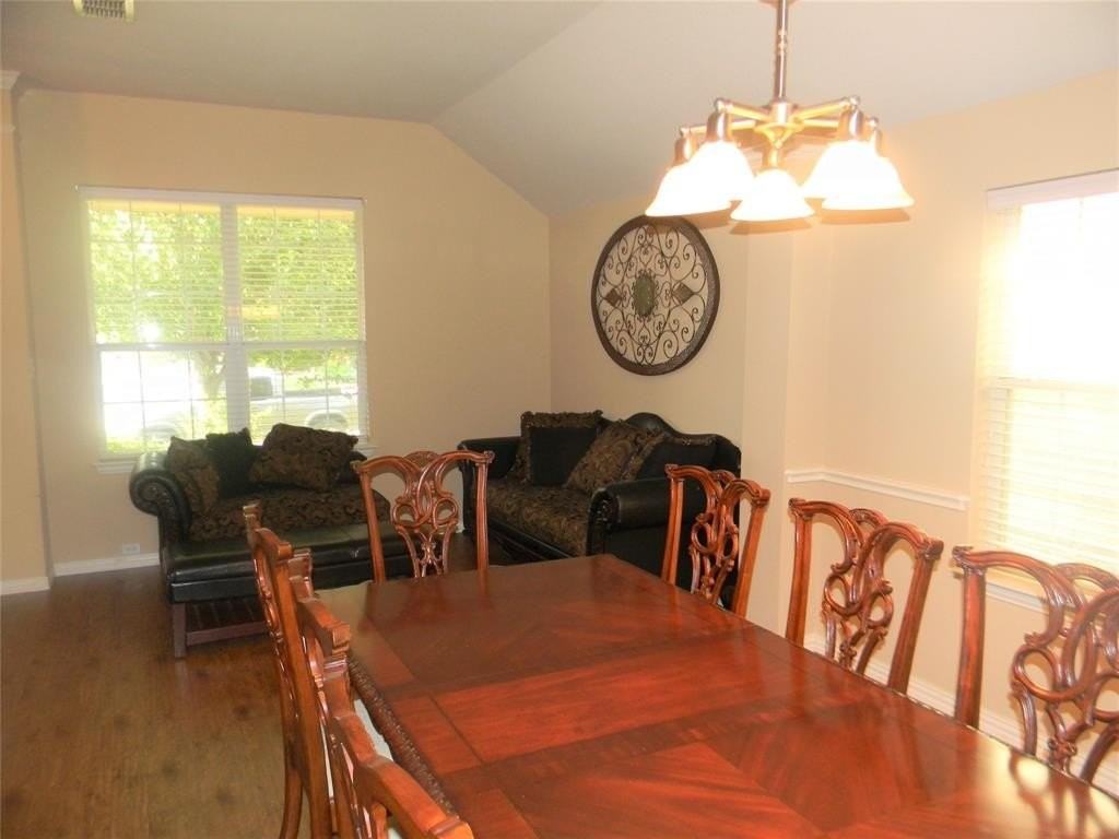 1716 Kittyhawk Dr - Photo 4 of 29