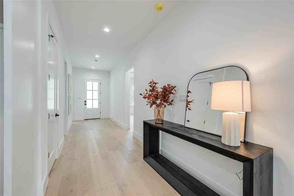 5710 Vanderbilt Ave - Photo 2 of 37