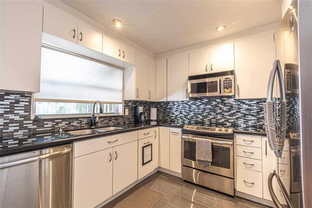 9871 Nw 2nd Ct - Photo 6 of 22