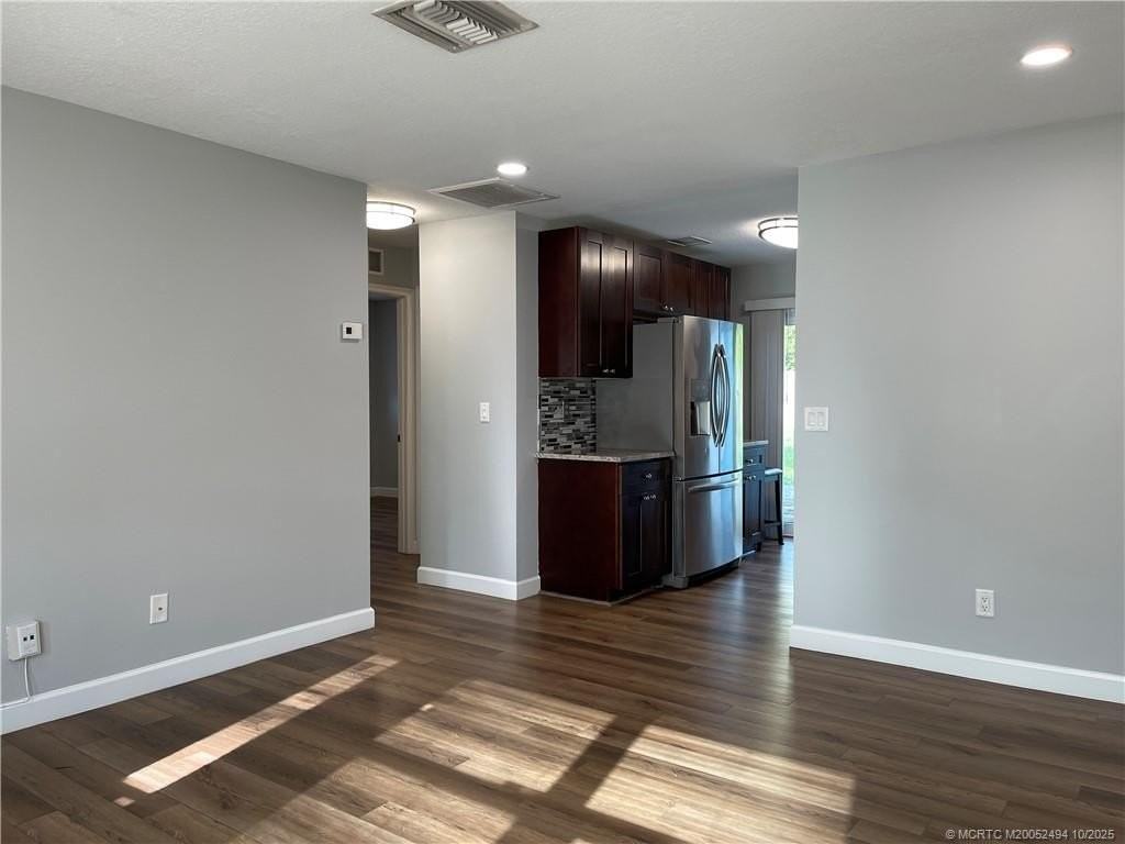 406 Se Robalo Ct - Photo 6 of 22