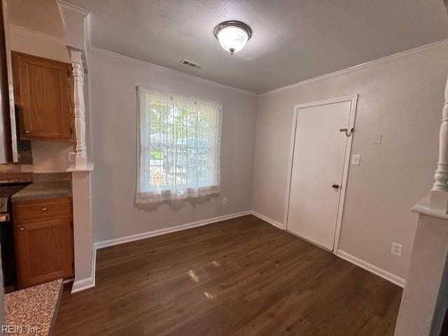 3916 Wood Gate Ln - Photo 3 of 28