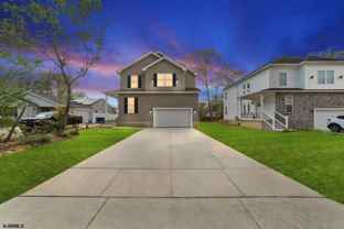 447 Redwood Ave - Photo 1 of 1