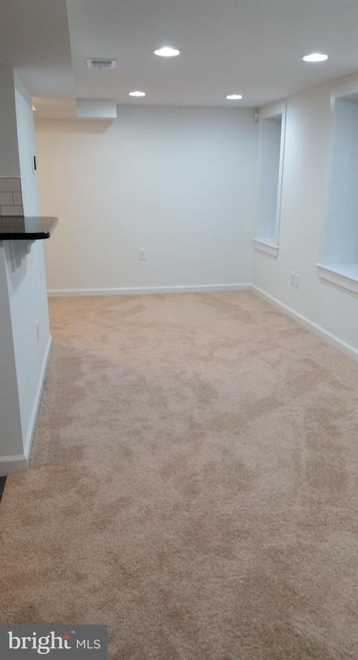 1438 Meridian Pl Nw Apt Ll4 #LL4 - Photo 4 of 7