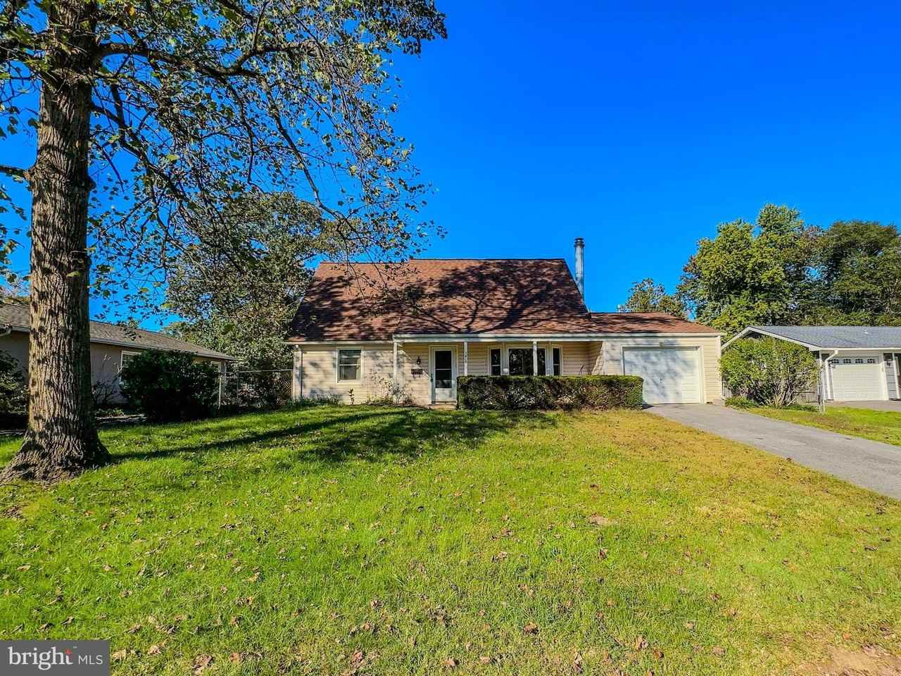 3418 Medina Ln - Photo 2 of 37