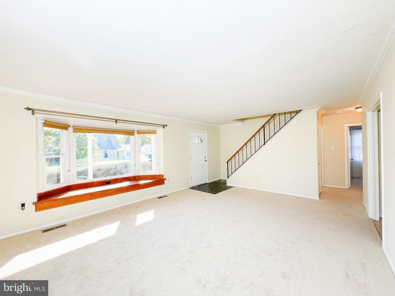 3418 Medina Ln - Photo 7 of 37