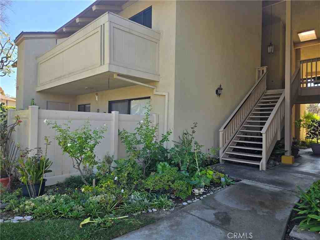 13644 La Jolla Cir - Photo 3 of 24