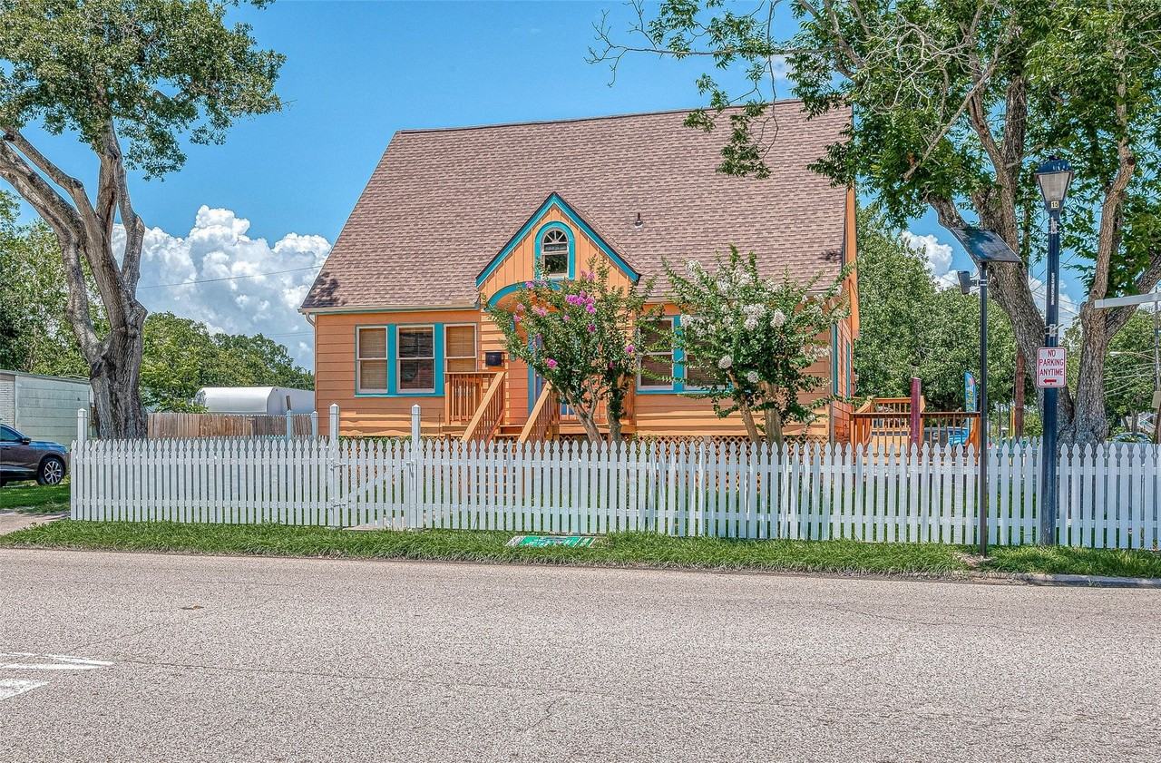 1502 Main St - Photo 2 of 35