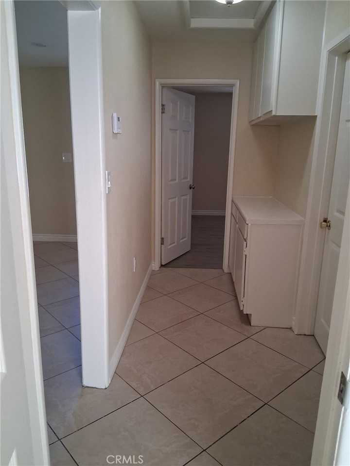 12780 17th Street - Photo 3 of 7