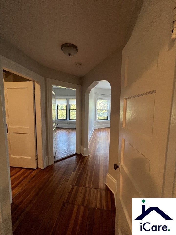 1466 Beacon St #32 - Photo 6 of 14