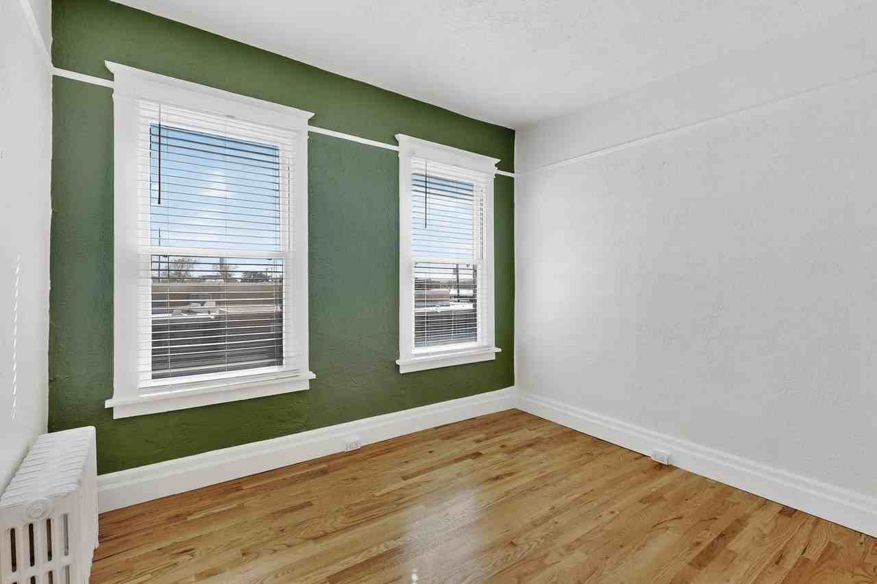 421 Broadway Blvd Se - Photo 7 of 50