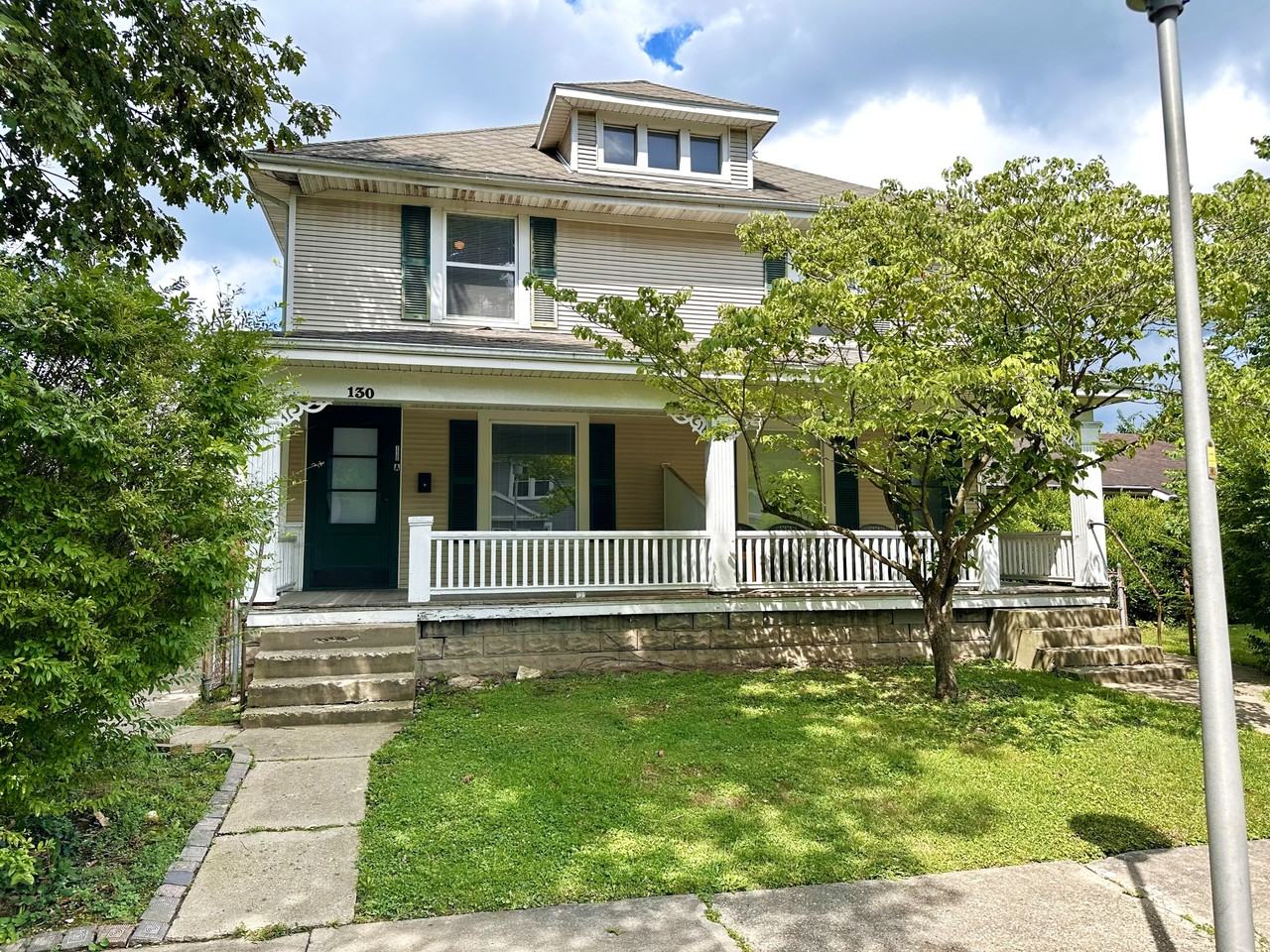 128 Sw 9Th St - Photo 2 of 11