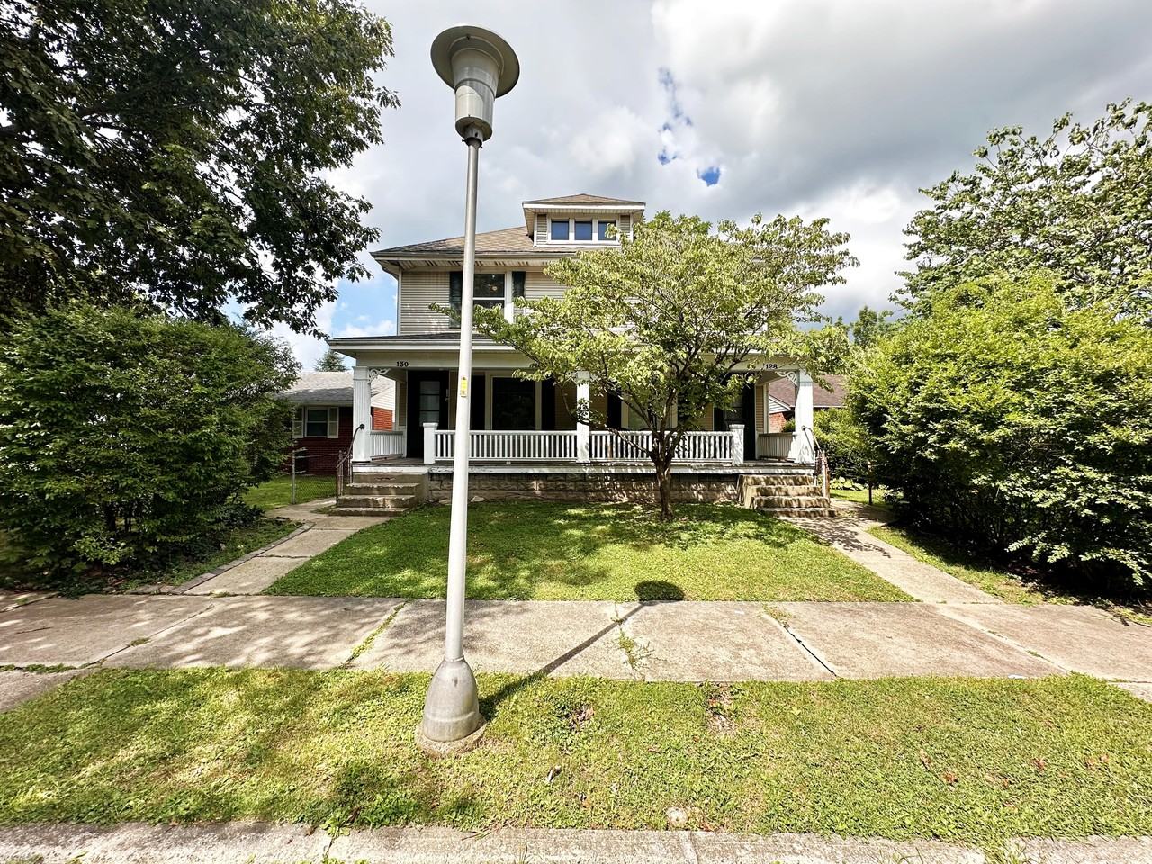 128 Sw 9Th St - Photo 4 of 11