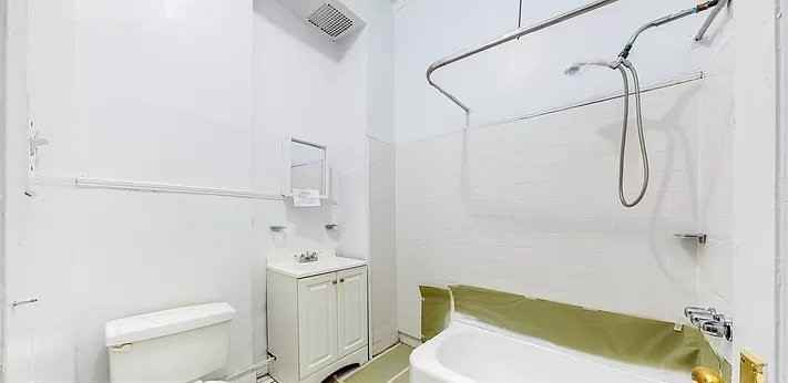 E 46th St #3FR - Photo 7 of 7